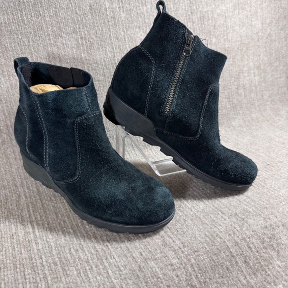 Sorel Shoes - Sorel Joan of Arctic Wedge II Chelsea Black Suede Zip Ankle Boots Women's 9.5